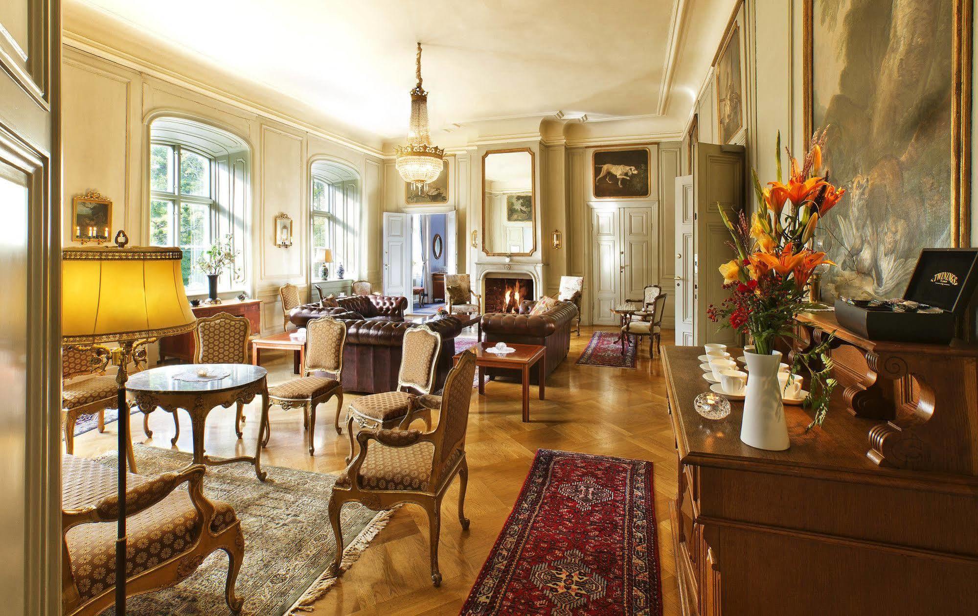 Hotel Akeshofs Slott Sztokholm Zewnętrze zdjęcie